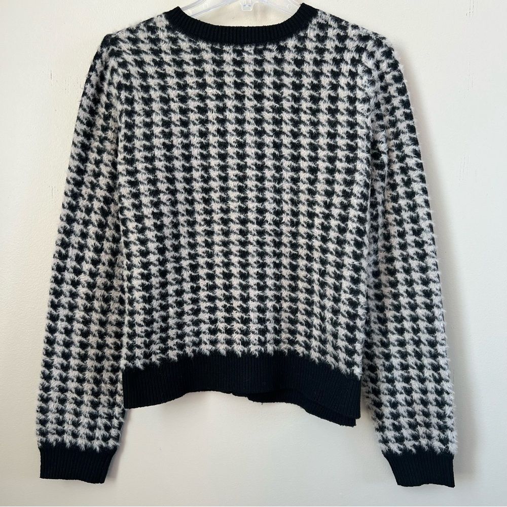 Tahari Women's Black White Soft Fuzzy Eyelash Houndstooth Cardigan Sweater Large - Picture 4 of 11